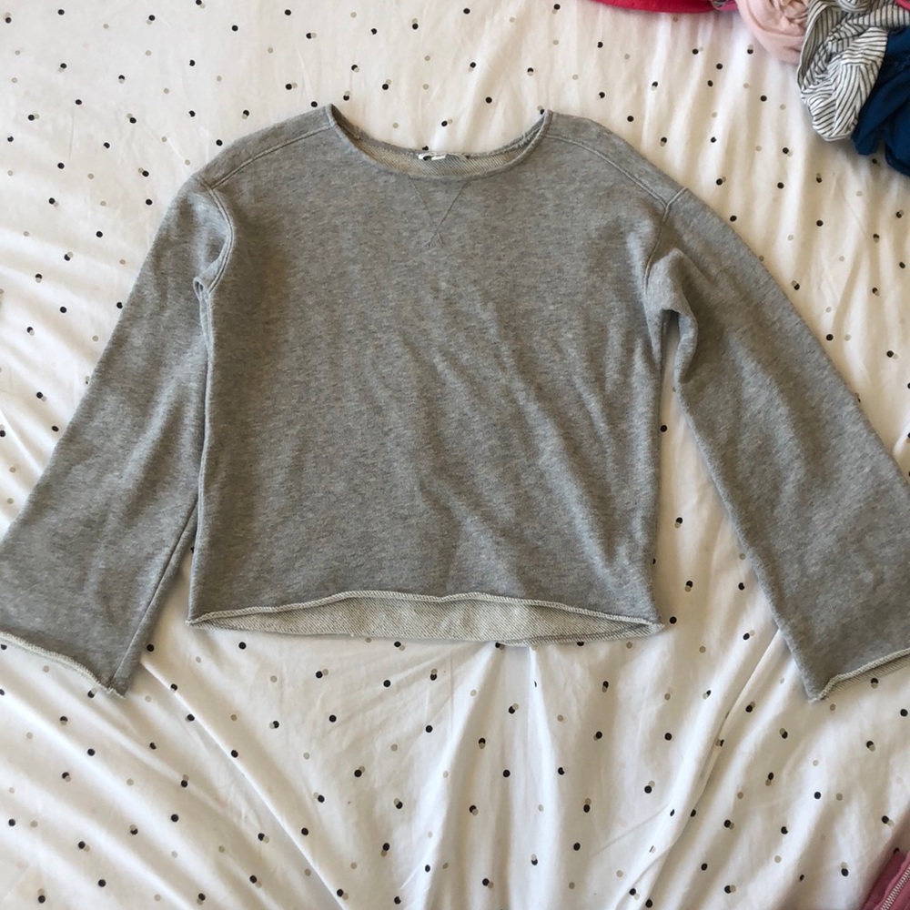 American Eagle gray top